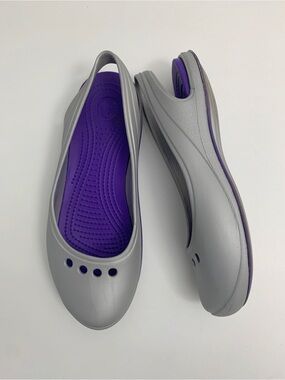 CROCS Women's Tone Sylar Gray Purple Sandals ~ 9